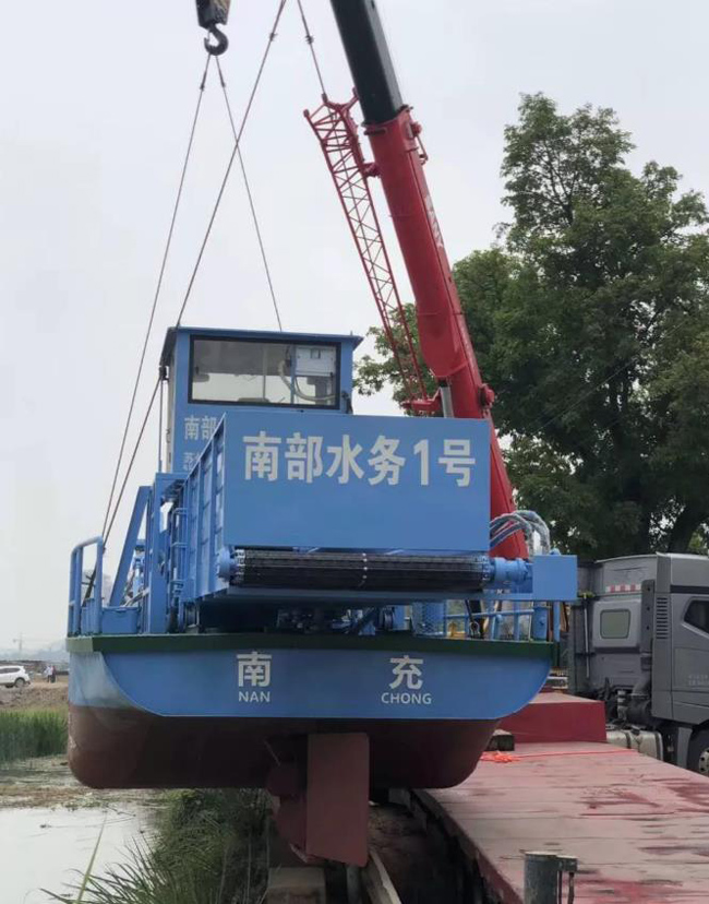 南部县首艘全自动机械式清漂船，科技感十足!(图1)